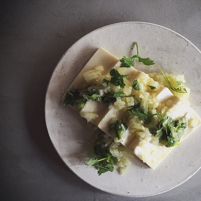 チトラ　ベッラ・トッレ　トレッビアーノ・ダブルッツォ 750ml（イタリア アブルッツォ州産辛口白ワイン）