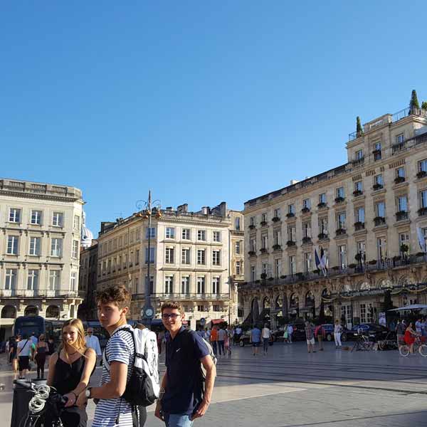 ボルドーの街並み